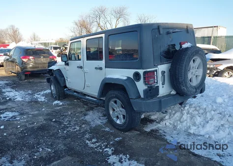 2015 Jeep Wrangler Unlimited Sport z USA, uszkodzony, nr VIN 1C4BJWDG1FL577840